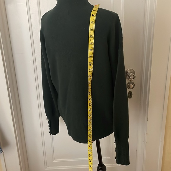 Tahari Pine Green‎ Turtleneck Rhinestone Floral button L/Sleeves Sweater Medium - Picture 5 of 8